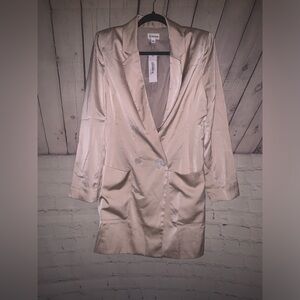 Elegant Cream Long Sleeve Dress